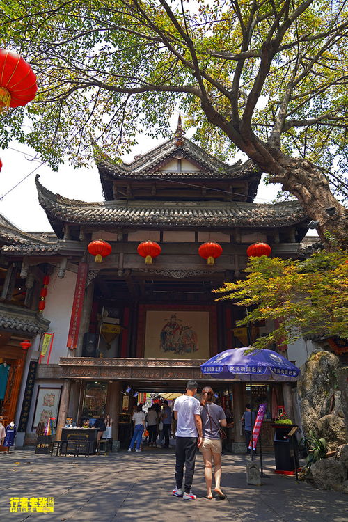 夏之炎热情：武侯祠纳凉， 古韵与现代化的对话