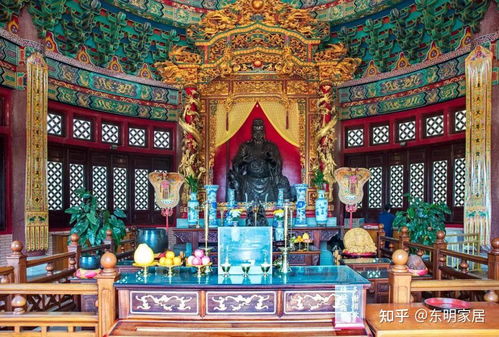 风水白虎位上是否修建了庙宇或供奉神像？