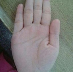1）风险叠加——情绪波动 + 社交压力 = 命运翻盘