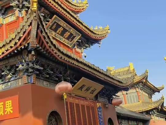 观音庙遗址的千年香火——一场乱中有序的时光漫步