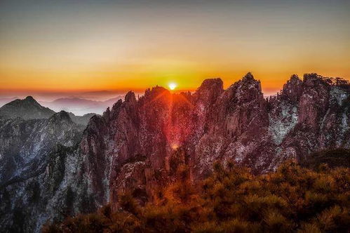 山岳名中包含‘山’和‘岳’，这位男士的名字有没有与这一些山岳名有关呢？