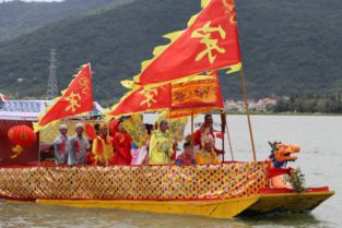 天津端午：龙舟竞渡，香粽飘香，民俗盛宴！