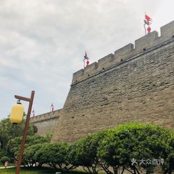 环翠楼公园：城市绿肺与休闲天堂双重身份