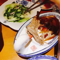 午餐：美食探秘—“石磨豆腐”与“糯米鸡”