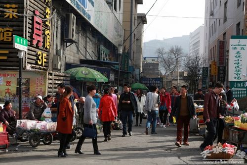 五、味觉旅程：小吃与传承