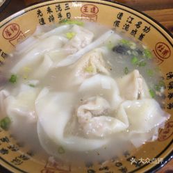 2、 第二站：鱼抄手与“三较大炮”的双沉重诱惑
