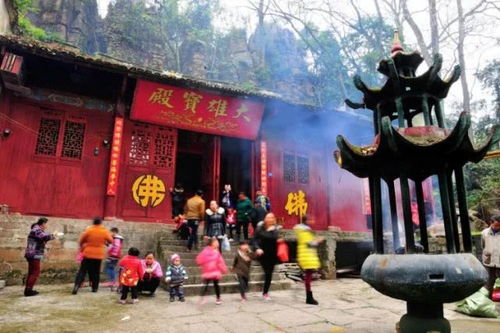 三、 舌尖上的凤凰：特色美食