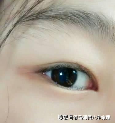 二、 丹凤眼的性格特点