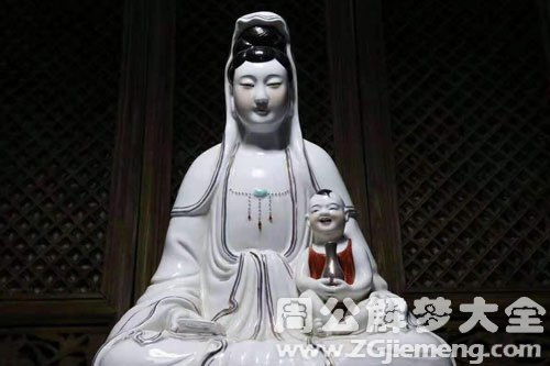 女人梦见观音菩萨送字预示着什么？