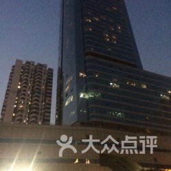 往事与挑战：时光中的坚守