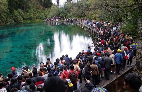 不可错过的景点推荐：然乌湖、来古冰川、格萨尔王宫……