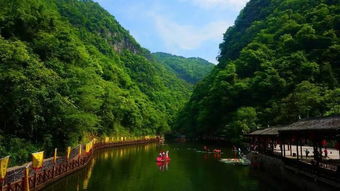 1.1 漫步三峡人家，感受烟雨迷蒙的梦幻山水