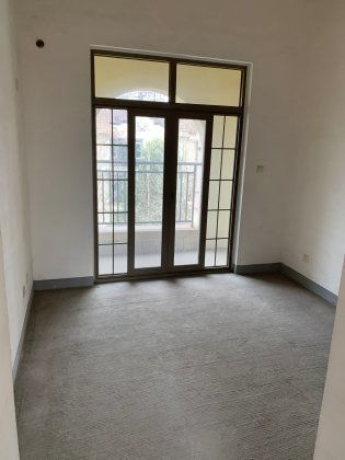 别墅露台放在哪个方向较好,别墅露台的好处