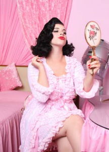 山根低鼻头大的女人面相代表什么？