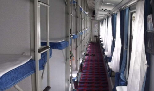 硬卧下铺390元：这才是咱们老百姓的痛并快乐着