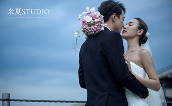 二、套系陷阱：花钱买“虚荣心”