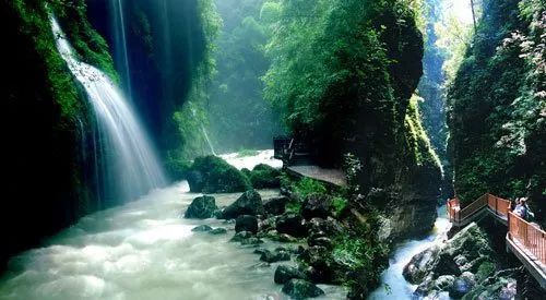 山城の奇妙物语：导航失效の第一天