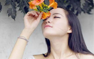 双月生的女人，桃花遍地，异性缘极好？她究竟有何魅力？