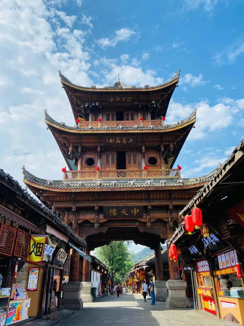 景点：排队两小时，拍照一分钟