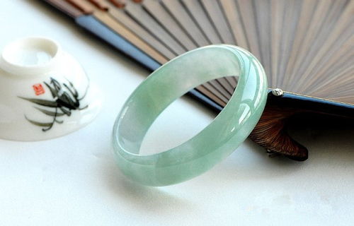 玉镯对男人财运的风水影响大吗？