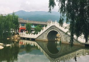 喜洲古镇：青石板路上的回声