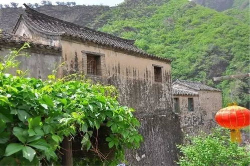 走进爨底下村：古建筑群中的时光旅行