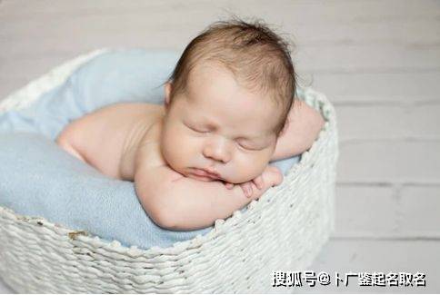男孩名 (随便编的)