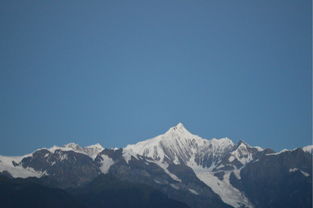 梅里雪山：日照金山