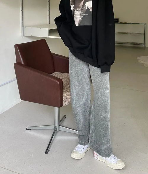 2026年5月3日五行穿衣指南，今日宜穿红色衣物，招财旺运