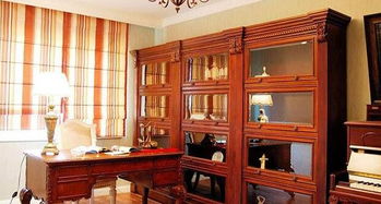 书桌摆放：细节决定成败