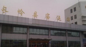 一、 查干湖——冰上“狂欢”还是“冻伤”?