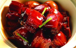 老字号餐馆：红烧肉与后悔药