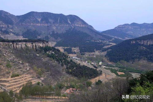 你能想象出 1800年前那个没有电动工具的年代,工匠们是如何精确计算和雕刻这些巨石的吗？