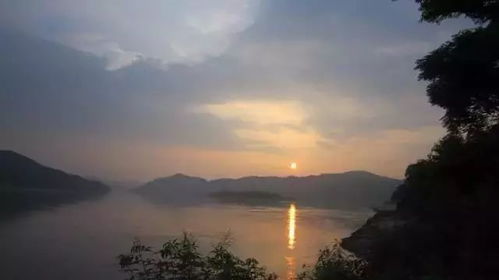 美丽的风景线...但垃圾也彳艮多