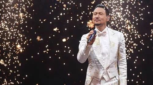 天气魔咒：雨天抢票成功率翻倍？