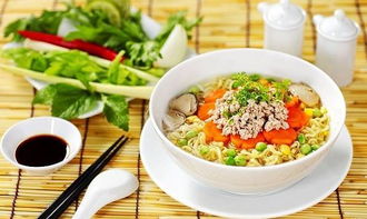 美食：烧烤还是泡面？管他呢！