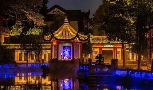 六、夜幕降临——灯光秀还是电路故障？