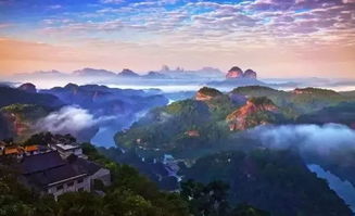 四、 景点奇观——不止是花，还有那些让人又爱又恨的岩层和云海！