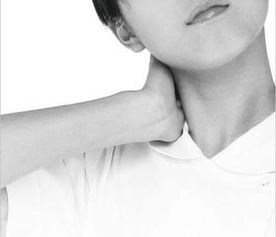 如何通过中医八字调理方法有效改善颈肩不适症状？