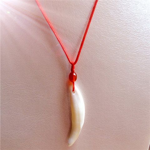 红绳的历史渊源：从古老的传说到现代的流行