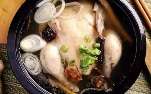 中国吃鸡风俗大揭秘：地域特色美食之旅