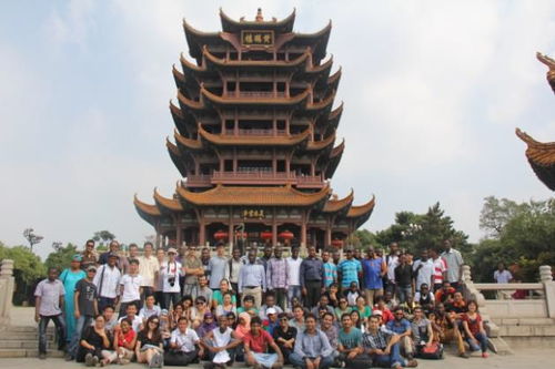 “鄂风古韵，现代交融，湖北民俗新爆款”