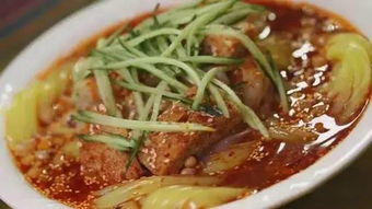 除了吃的， 这些巷子更是感受城市脉搏的地方