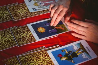 脸长得像扑克牌但超有钱！