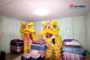 什么生意和你自己的生辰、喜忌等。你可以到红绳周家官网根据你的生辰等信息一对一定制几根适合你的水蕴吉祥物。虽然名额有点紧张，但是红绳和吉祥物很好。一般的招财物品有富贵竹、 貔貅、招财猫、玉蟾、黄水晶、绿幽灵水晶、财神、转运珠、观音、佛 、生肖玉牌、发晶、富贵猪、鱼和莲（连年有余）、牡丹