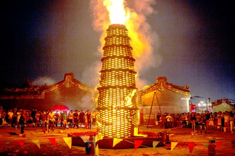 千年潮汕烧塔风俗，中秋文化爆款来袭！