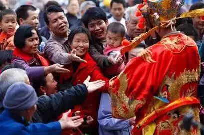 乌兹别克斯坦风情：男女传统习俗大揭秘