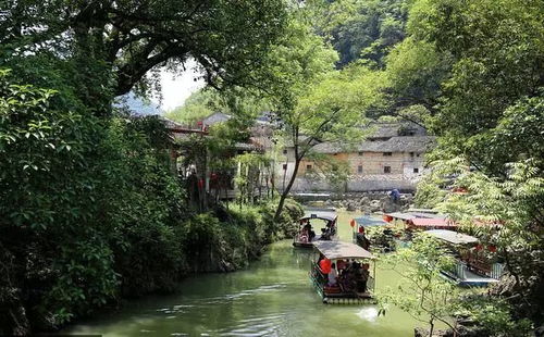 ② 隐蔽山谷里的“倒影池”——镜子里的另一片天地