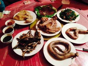 第四站：美食狂欢——挑战你的味蕾极限
