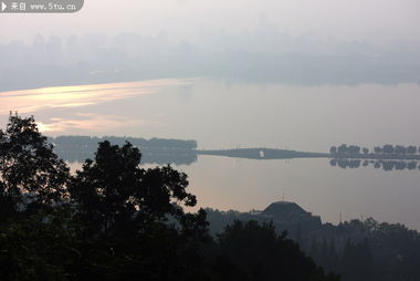 晨曦之光：一场感官的盛宴